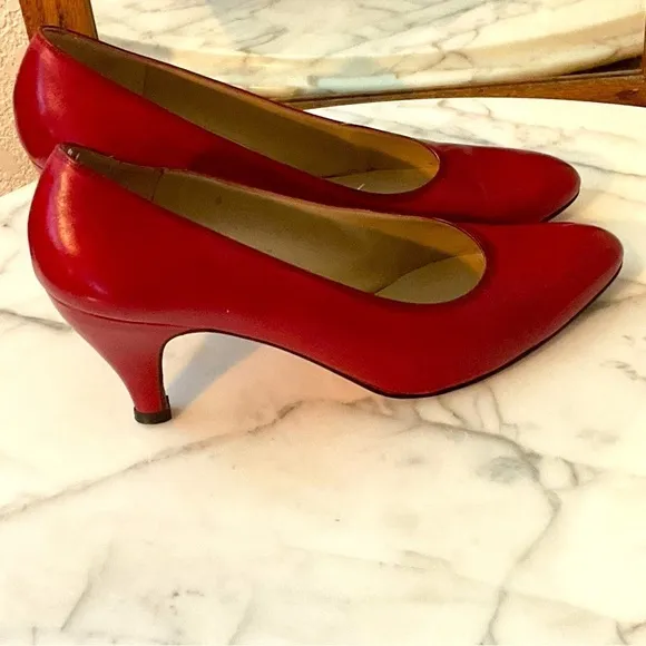 Salvatore Ferragamo low heel  pump GENUINE vintage buttery leather, Italian Made