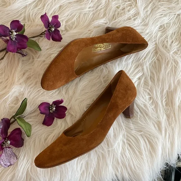SALVATORE FERRAGAMO suede leather shoes