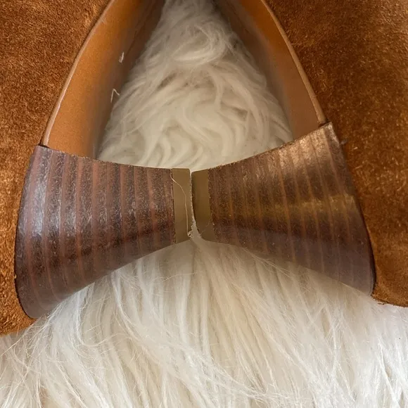 SALVATORE FERRAGAMO suede leather shoes