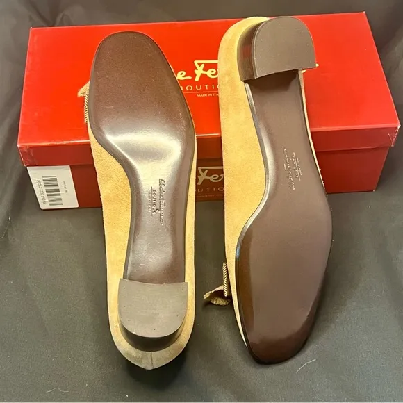 Salvatore Ferragamo Tan Suede Dresda Pumps with Bow NWT
