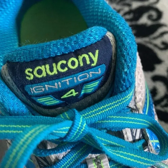 Saucony Ignition 4 Athletic Training Shoe