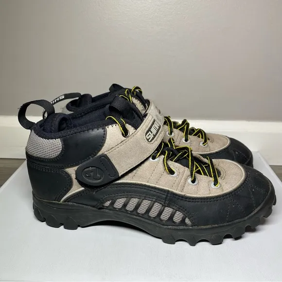 Shimano SH-M058 Men’s Size 9 (EURO 43) Mid Top Mountain Bike Cycling Shoes Boots