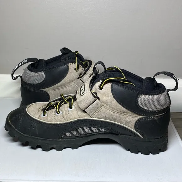 Shimano SH-M058 Men’s Size 9 (EURO 43) Mid Top Mountain Bike Cycling Shoes Boots