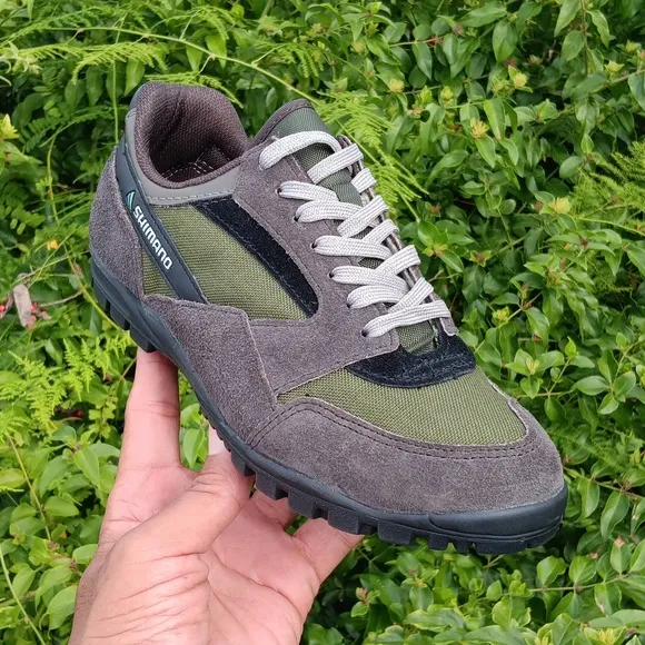 Shimano (Taiwan) Ladies Olive and Brown Pro Cycling Shoes # SH-M031