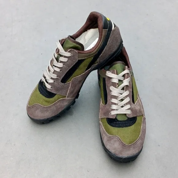 Shimano (Taiwan) Ladies Olive and Brown Pro Cycling Shoes # SH-M031