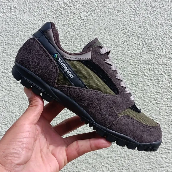 Shimano (Taiwan) Ladies Olive and Brown Pro Cycling Shoes # SH-M031