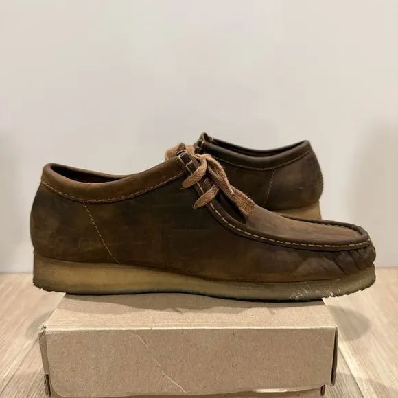 Size 11 - Clark's‎ Wallabee Low Beeswax Brown Leather Moccasin Shoes W/ Box