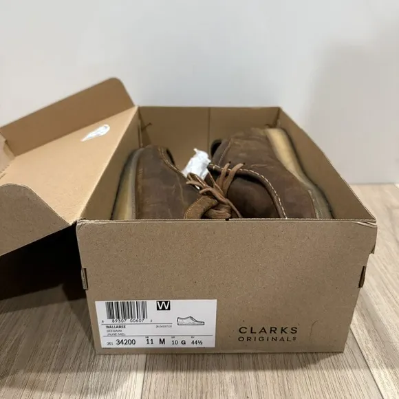 Size 11 - Clark's‎ Wallabee Low Beeswax Brown Leather Moccasin Shoes W/ Box