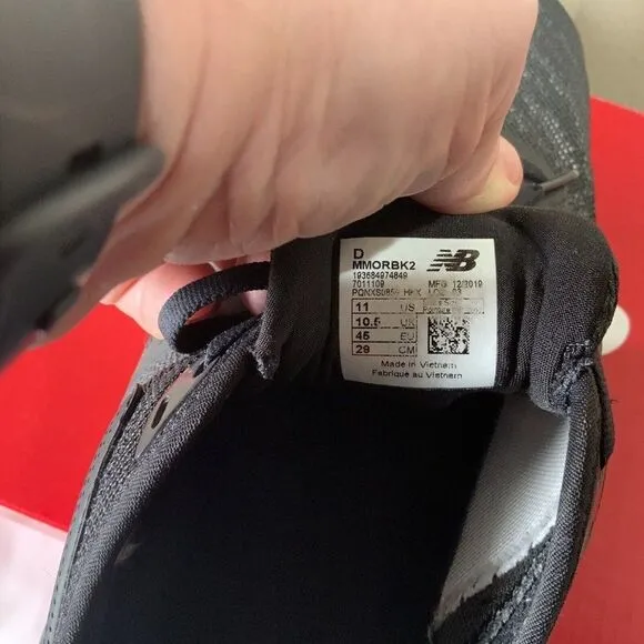 Size 11 - EUC New Balance Fresh Foam More v2 Black 2020 C10