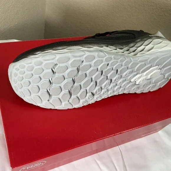 Size 11 - EUC New Balance Fresh Foam More v2 Black 2020 C10