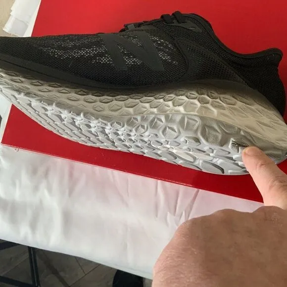 Size 11 - EUC New Balance Fresh Foam More v2 Black 2020 C10