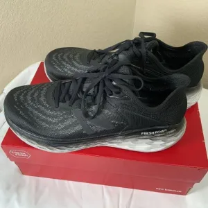 Size 11 - EUC New Balance Fresh Foam More v2 Black 2020 C10
