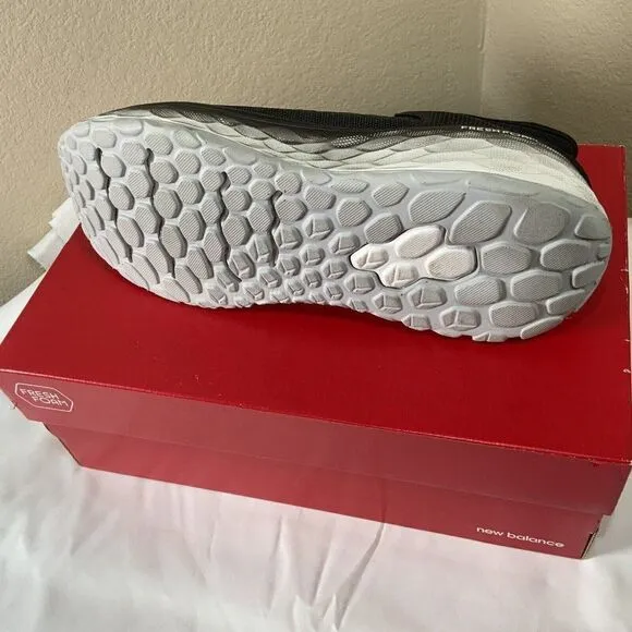 Size 11 - EUC New Balance Fresh Foam More v2 Black 2020 C10