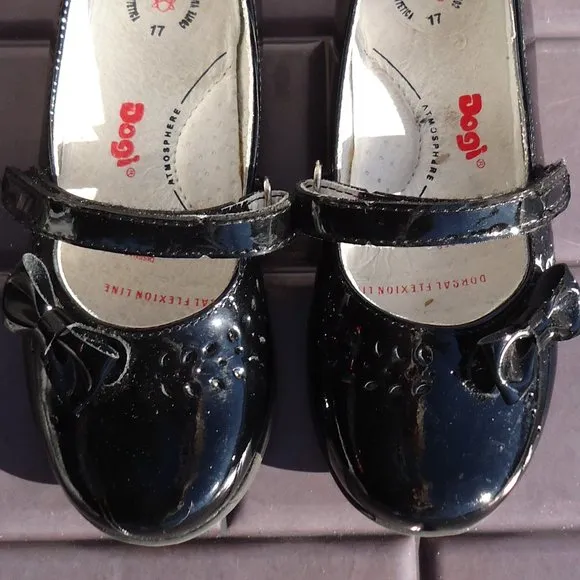 SIZE 17.  Dogi® patent leather dress shoes.