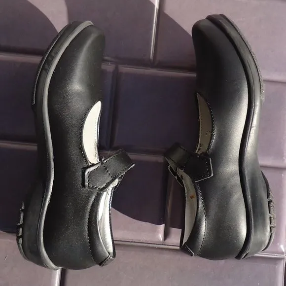 SIZE 18.5. Dogi® black leather dress shoes.