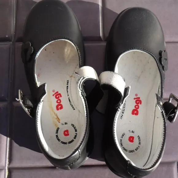 SIZE 18.5. Dogi® black leather dress shoes.