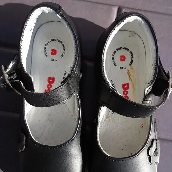 SIZE 18.5. Dogi® black leather dress shoes.