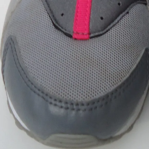 SIZE 3 Y. NIKE PRE-School Huarache kid's running training sneakers shoes.