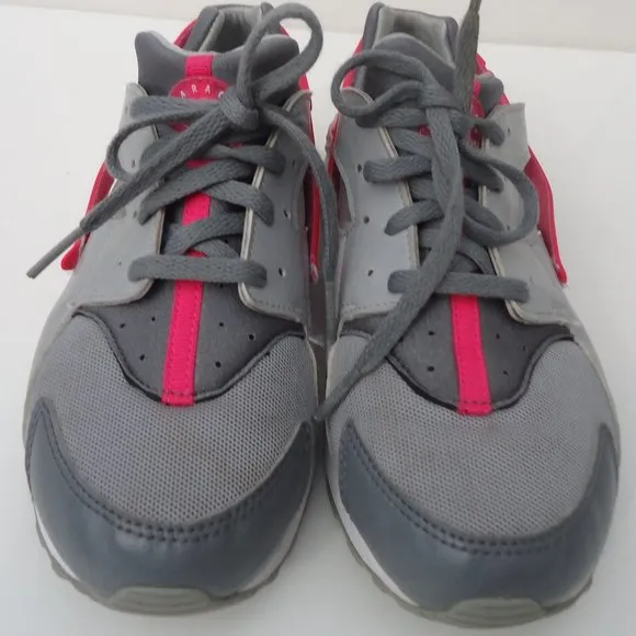 SIZE 3 Y. NIKE PRE-School Huarache kid's running training sneakers shoes.