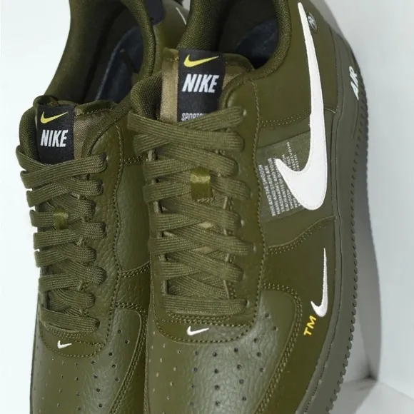 Size 5.5Y-Nike Air Force 1 '07 LV8 Overbranding 2018 - AJ7747-001