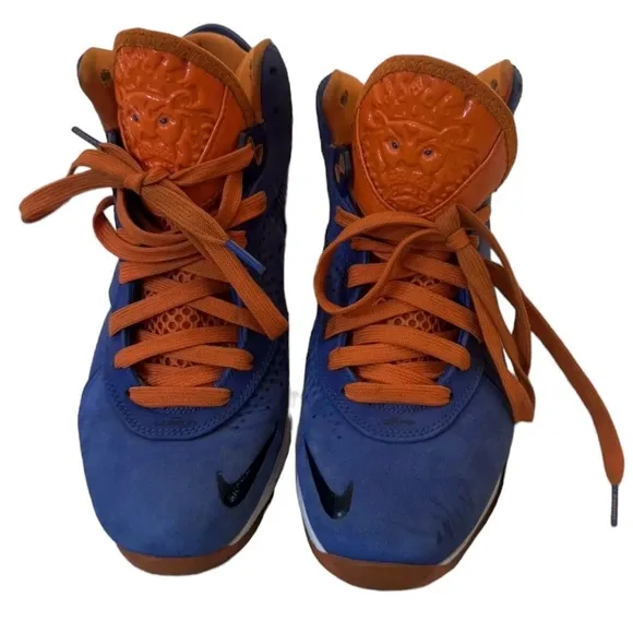 Size 7.5- Nike LeBron 8 HWC‎