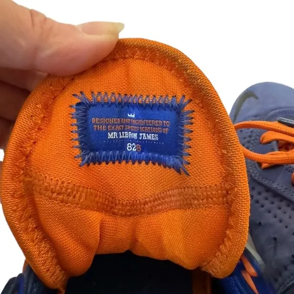 Size 7.5- Nike LeBron 8 HWC‎