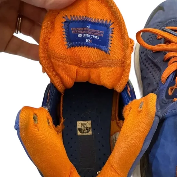 Size 7.5- Nike LeBron 8 HWC‎