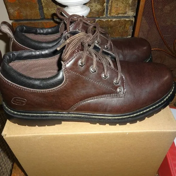 Sketchers Men's Alley Cat shoes size 13, dark brown leather,  lace up, flawless