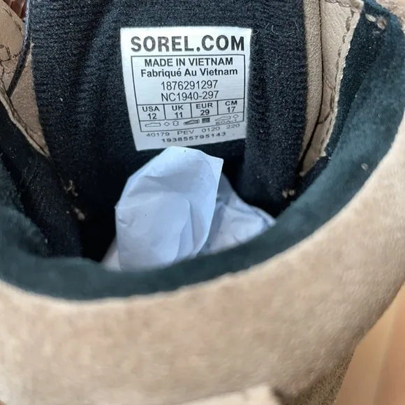 SOREL Cheyanne II Kids Waterproof Boot in Khaki 12 NWT