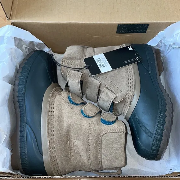 SOREL Cheyanne II Kids Waterproof Boot in Khaki 12 NWT