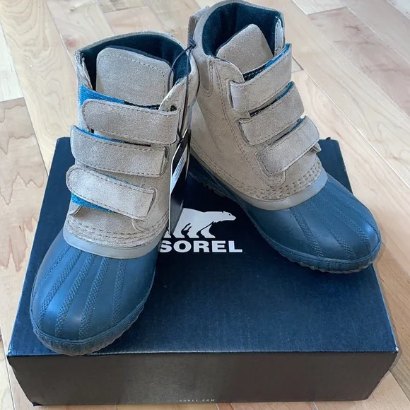 SOREL Cheyanne II Kids Waterproof Boot in Khaki 12 NWT