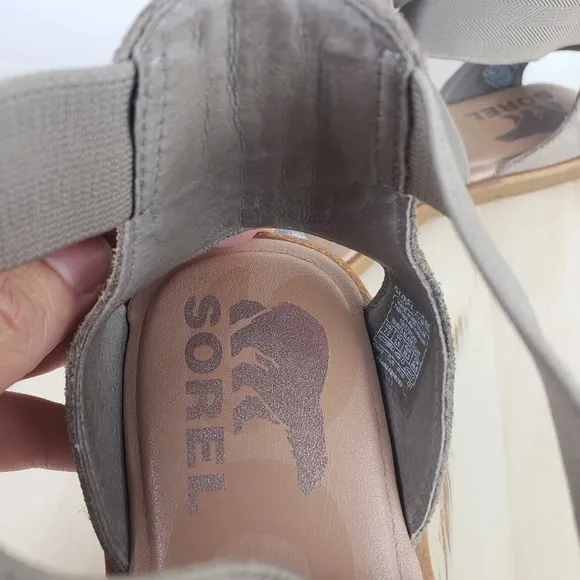 Sorel Ella II Sandal Size 7.5 Ash Brown Metallic Flat Strappy Stretch Coastal