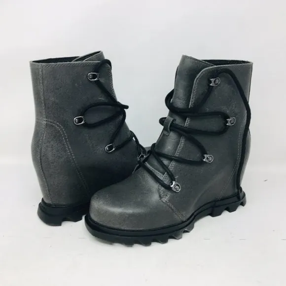 Sorel Women's Joan of Artic Wedge III Grey Lug Sole Lace Boots 6.5 B - Medium