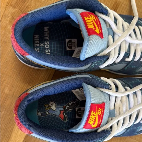 Special edition Nike SB Blue and Red skate shoes. Worn one time🔥🔥🔥