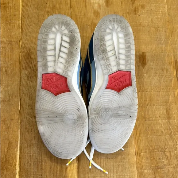 Special edition Nike SB Blue and Red skate shoes. Worn one time🔥🔥🔥