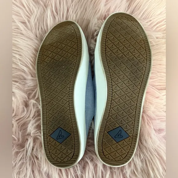 Sperry Blue Moccasins with Relaxed Design and Plaid Lining