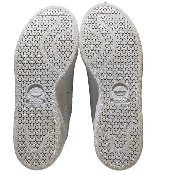 Stan Smith Triple White Adidas Men’s 7.5 Women’s 8.5