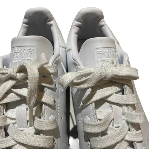 Stan Smith Triple White Adidas Men’s 7.5 Women’s 8.5
