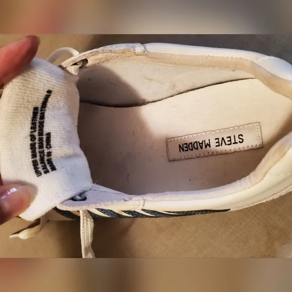 Steve Madden Kitch Beige Leather Casual Men's Shoes. Size 10.5 Pre-Loved.