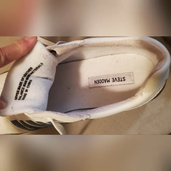 Steve Madden Kitch Beige Leather Casual Men's Shoes. Size 10.5 Pre-Loved.