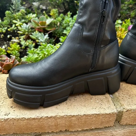 Steve Madden Tero Chunky Knee High Platform Boot shoes 90s retro vintage