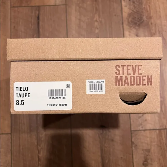 Steve Madden Tielo Woven Sandals, size 8.5