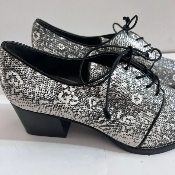 STUART WEITZMAN Animal Print Pointed Toe Chunky Heel Oxford 9.5M Shoes Lace Up