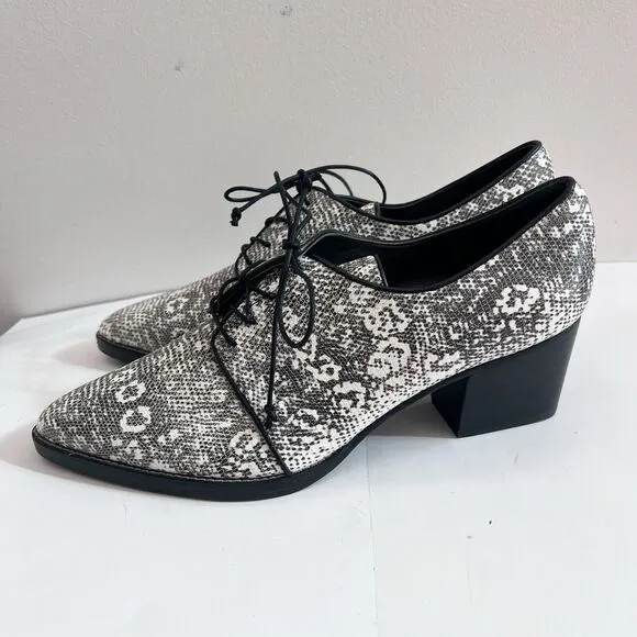 STUART WEITZMAN Animal Print Pointed Toe Chunky Heel Oxford 9.5M Shoes Lace Up