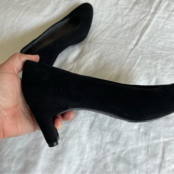 Stuart Weitzman Black Suede Pump Heels