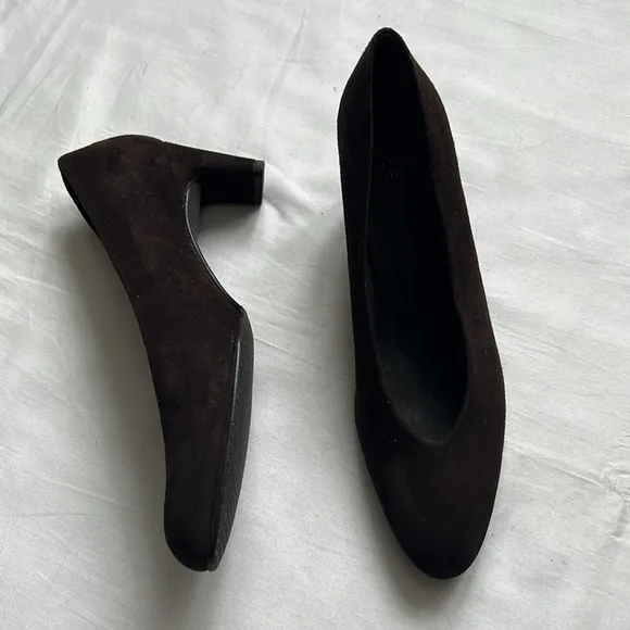 Stuart Weitzman Dark Brown Leather Suede Almond Toe Pumps
