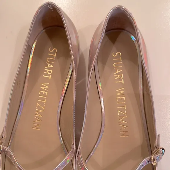Stuart Weitzman Iridescent Women's Shoes. Dust Bag included. Size 7B.
