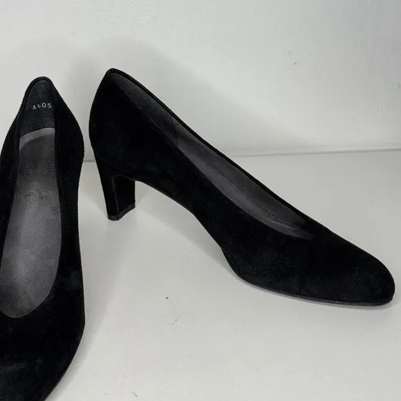 Stuart Weitzman Shoes Womens 9.5 Black Suede Almond Toe Slip On Pumps Minimalist