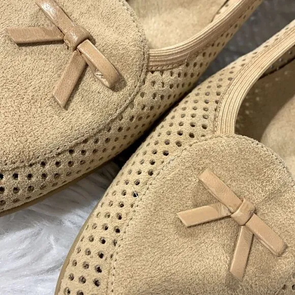 STUART Weitzman suede shoes perforated bow detail women’s size 9N