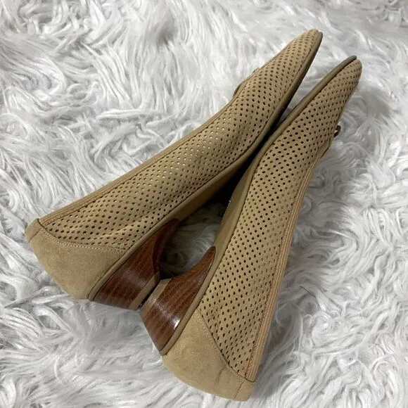 STUART Weitzman suede shoes perforated bow detail women’s size 9N